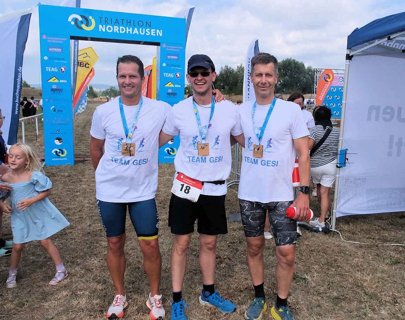 Das Siegerteam im Ziel (Foto: Peter Blei)