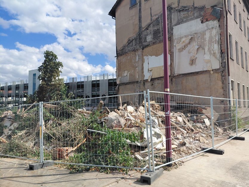 Das eingest&uuml;rzte Haus am M&uuml;hlh&auml;user Kiliansgraben (Foto: Markus Fromm )