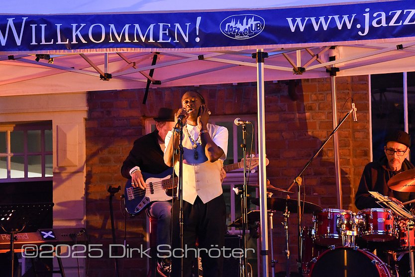 Chantz Powell & The Blues Angels featuring Markus Burger (Foto: Dirk Schr&ouml;ter)