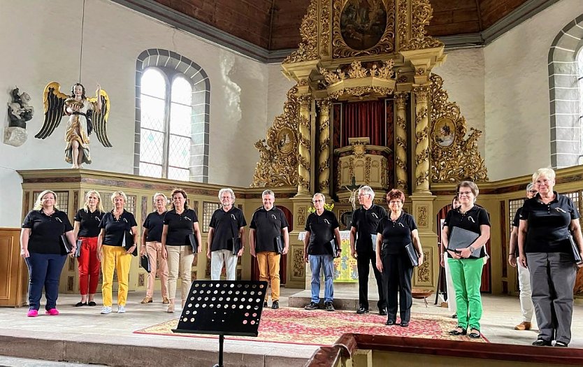 Der Cantamus Chor in Neustadt (Foto: Gerald Schütze) Der Cantamus Chor in Neustadt (Foto: Gerald Schütze)