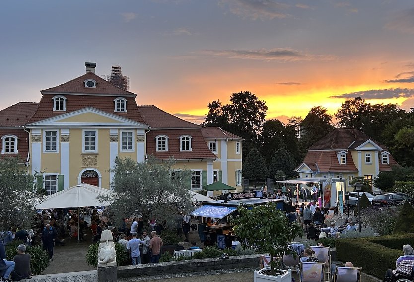 Sonnenuntergang im Schl&ouml;sschenpark (Foto: S.Czerniak)