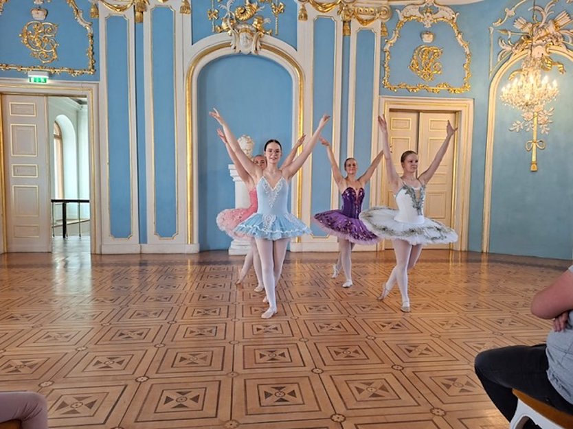 Auftritt des Tanzstudio Radeva zum Tag des offenen Denkmals (Foto: Dimitar Redev)