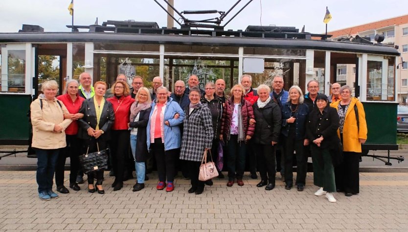 Ehemalige Diesterweg-Schüler treffen sich nach 60 Jahren (Foto: Peter Blei) Ehemalige Diesterweg-Schüler treffen sich nach 60 Jahren (Foto: Peter Blei)