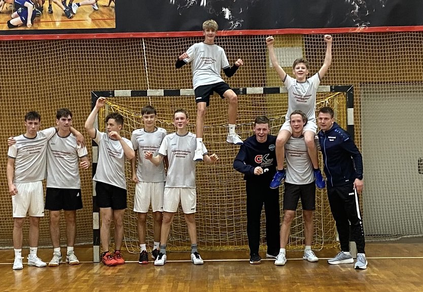 Die Bleicher&ouml;der Schiller-Gymnasiasten feiern (Foto: Johannes Eichhorn)