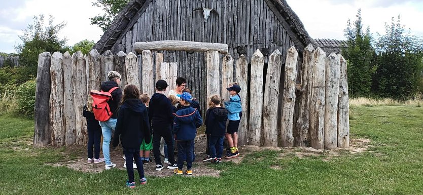 Erkundung auf der Funkenburg (Foto: IBKM Akademie) Erkundung auf der Funkenburg (Foto: IBKM Akademie)