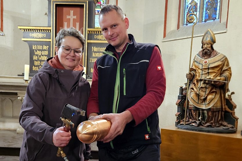 Eine neue Zeitkapsel f&uuml;r St. Nicolai (Foto: R.Englert)