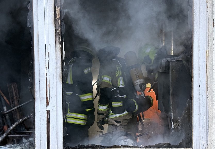 Werkstattbrand in Sondershausen (Foto: S.Dietzel) Werkstattbrand in Sondershausen (Foto: S.Dietzel)