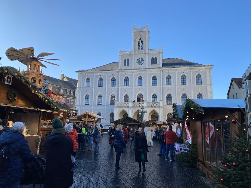 Auf dem Weimarer Weihnachtsmarkt (Foto: Wolfgang Lehmann)