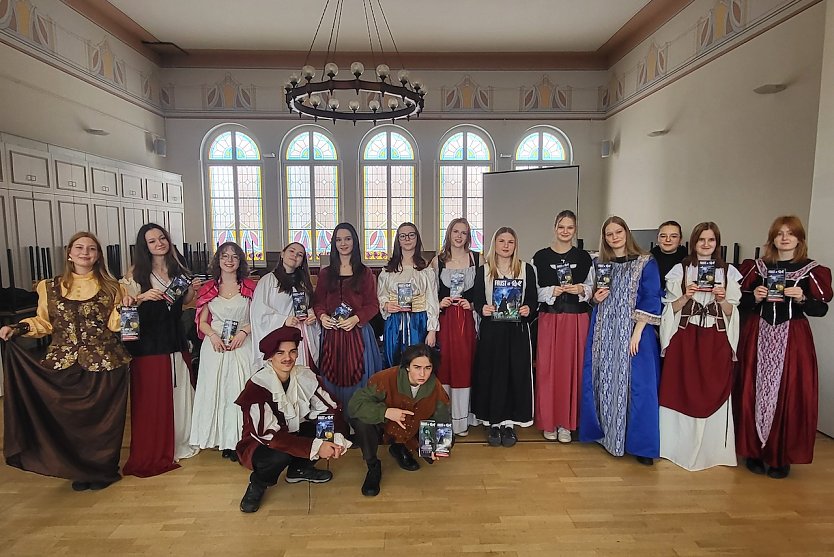 Viel Spa&szlig; bei der Theaterprobe hatten die Sch&uuml;lerinnen und Sch&uuml;ler des Salza-Gymasiums (Foto: M. Manthey)