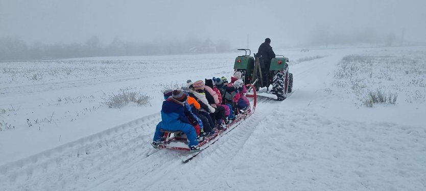 Mit dem Riesenschnitten durch den Schnee. (Foto: Nadja Tritschler ) Mit dem Riesenschnitten durch den Schnee. (Foto: Nadja Tritschler )