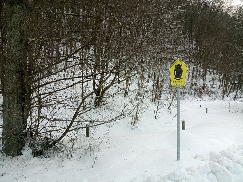 Neue Schilder f&uuml;r Naturschutzgebiete. (Foto: Jessica Piper)