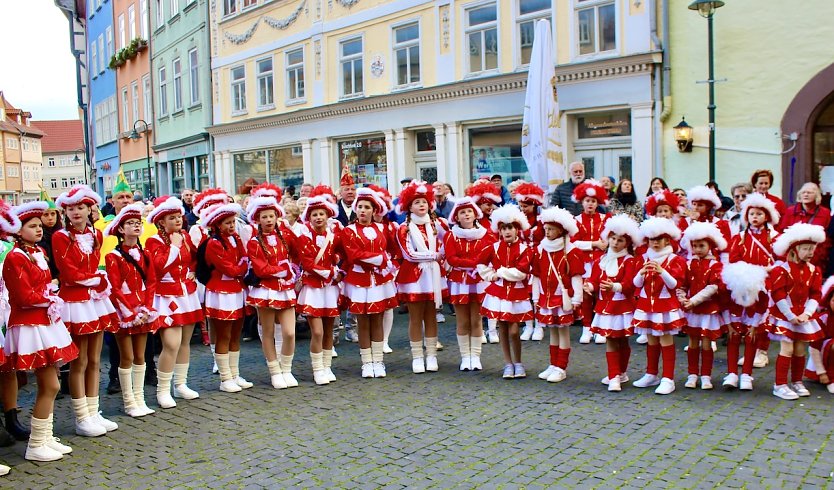 Funkenmariechen vom LCC bei der Erst&uuml;rmung des Rathauses in Bad Langensalza (Archiv) (Foto: Eva Maria Wiegand)