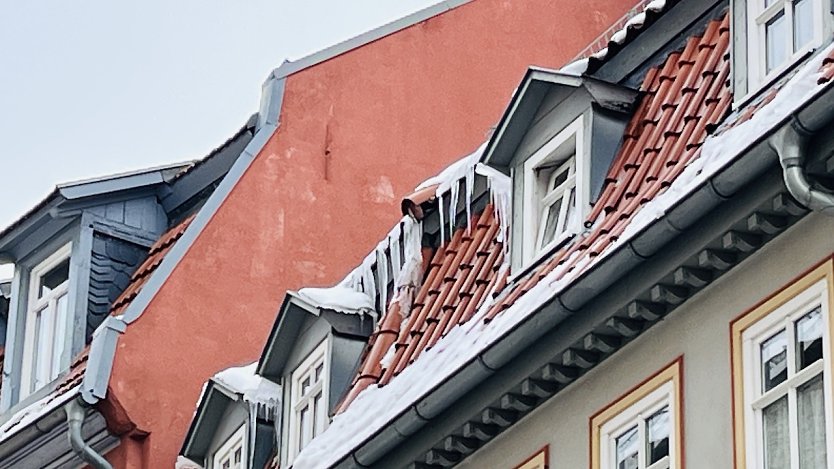 Eiszapfen h&auml;ngen an den D&auml;chern in Bad Langensalza  (Foto: Eva Maria Wiegand)