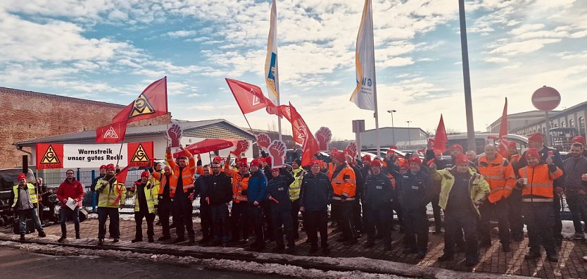 Warnstreik bei GWE in Nordhausen (Foto: agl) Warnstreik bei GWE in Nordhausen (Foto: agl)