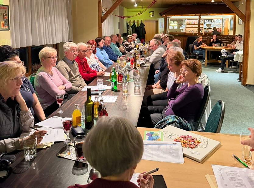 Vereinsversammlung im Jugendclub in Bretleben.  (Foto: Elke-Maria P&ouml;tzschke)