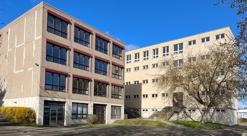 Das kleinere Geb&auml;ude des Haus 1 des SBZ ist noch komplett unsaniert. (Foto: ssc)